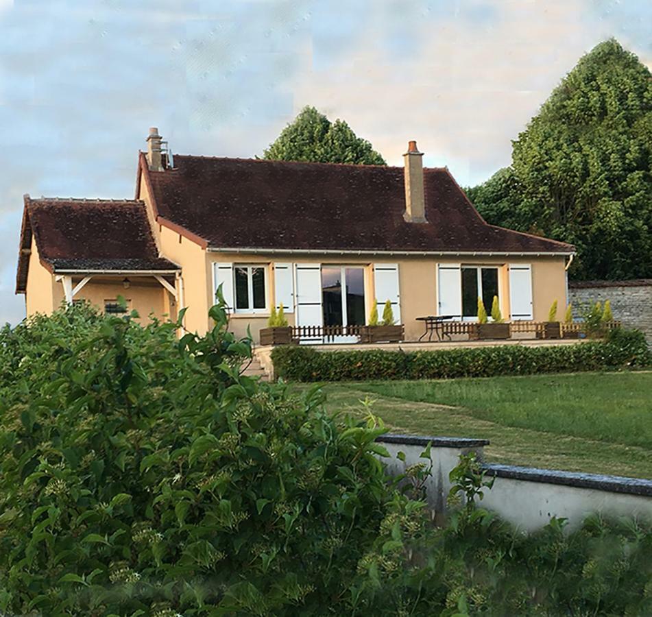 La Maison Et Son Jardin Sur Le Canal De Bourgogne Ravieres Exterior photo